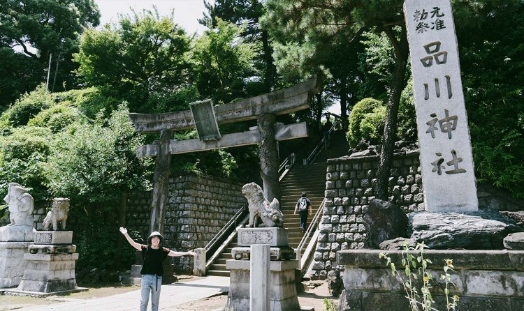 品川神社。鳥居には龍が巻き付いていてかっこいい！　この双龍鳥居は都内に3つだけらしい。