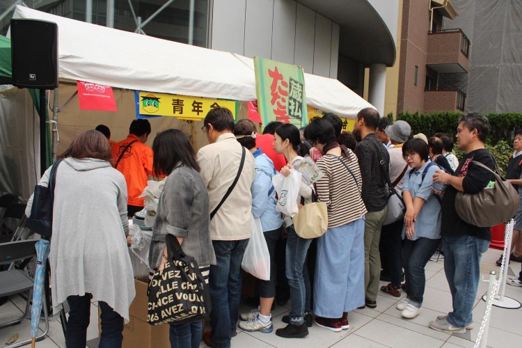 格安で売り出される「蔵払いたたきゅうり」は早い者勝ち！