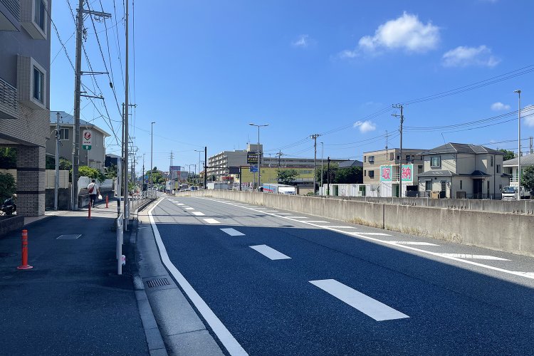 原宿。尾根道をいく間にも多少のアップダウンがある。