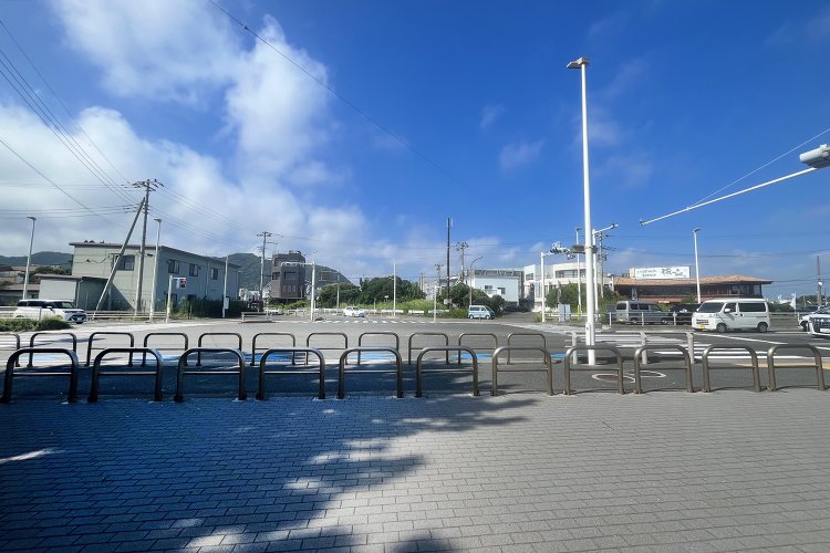 平塚中継所になる唐ケ原交差点。