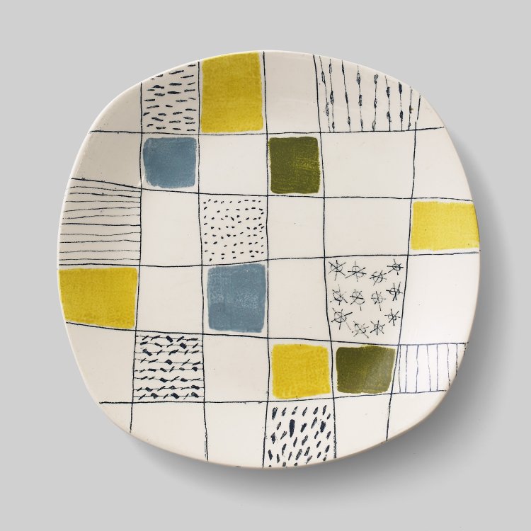 コンランのパターン・デザインによるディナープレート「チェッカーズ」 1957年。