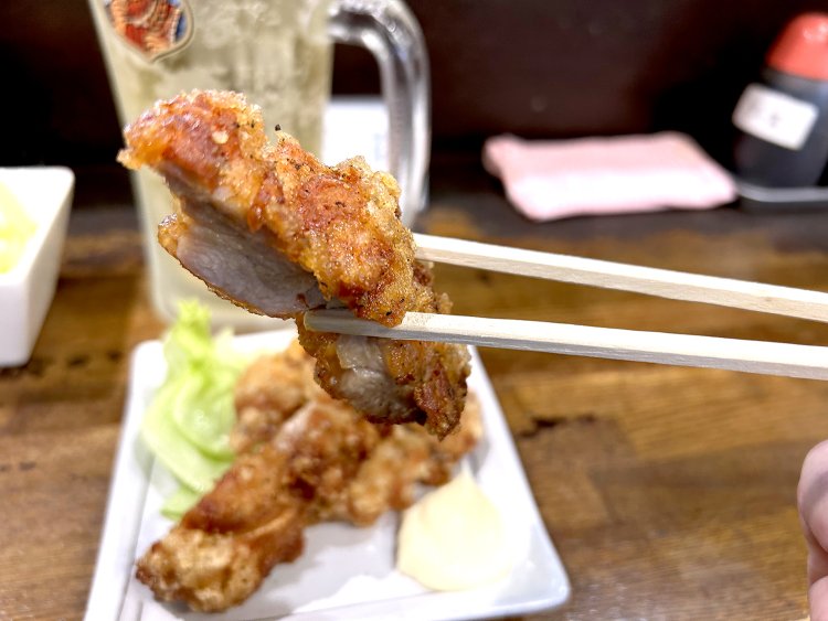 意外とあっさりした味わいのとりからあげ。