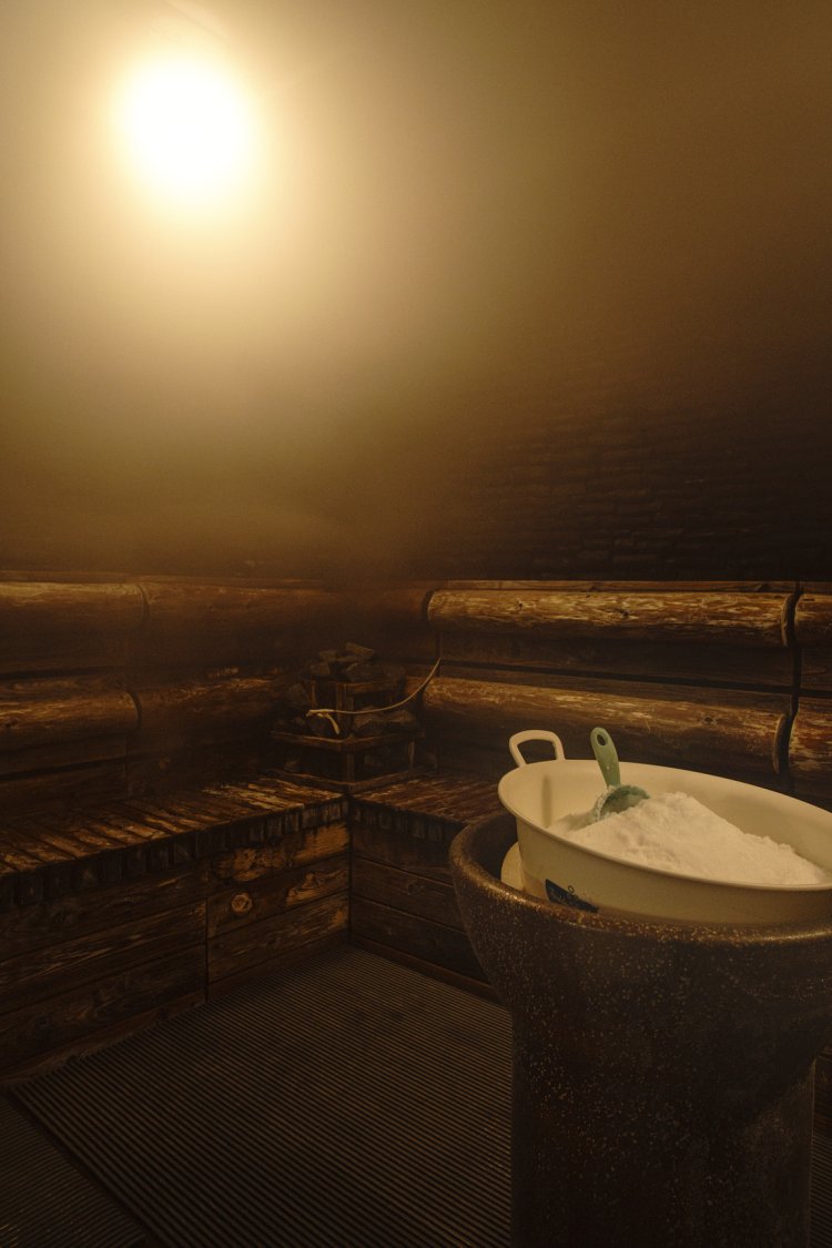 もくもくすぎる蒸気に笑いが止まらない、大阿蘇大噴火瞑想サウナ。