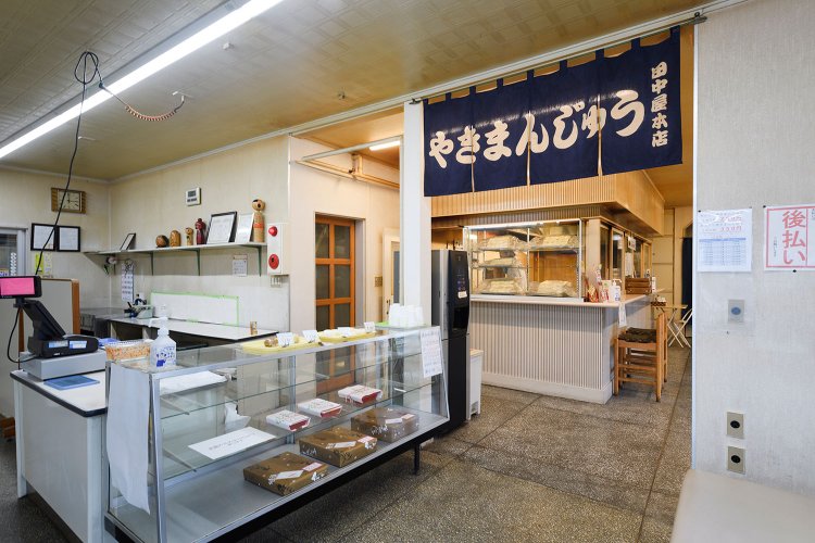 店内にはイートインスペースも。