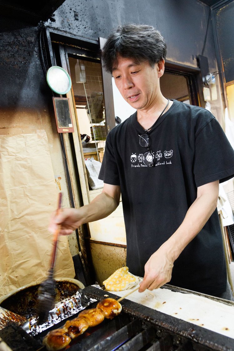 前橋のコミュニティーFMでパーソナリティも務める小野敏さん。