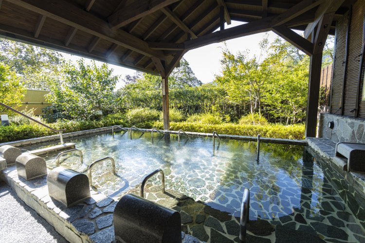 炭酸ガスが1000ppm溶け込んだ人工高濃度炭酸泉で血行促進！