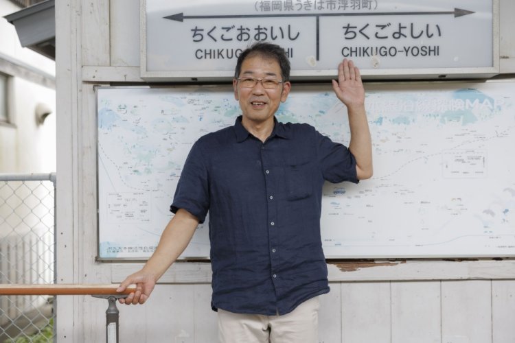 「うきはのフルーツは最高においしかよ！」と、うきは市うきはブランド推進課の麻生幸徳さん。