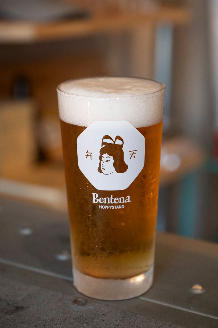 オリジナルタンブラーで飲めるホッピー500円。