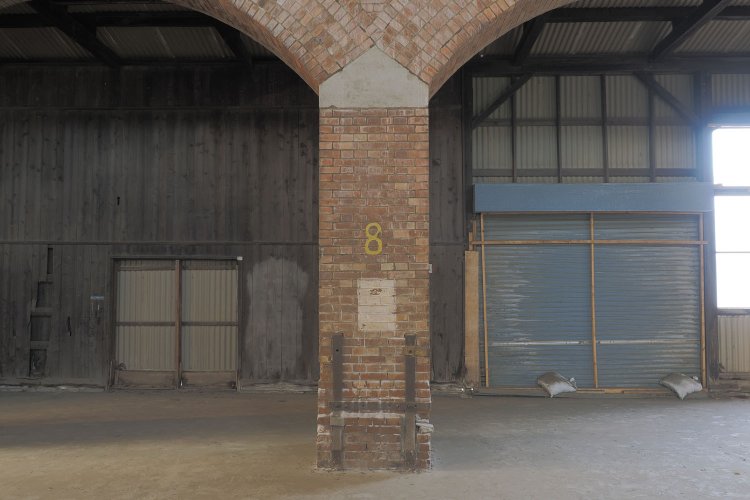 ほとんどのアーチに何かしら鉄板が巻かれていた（2024年10月撮影）。