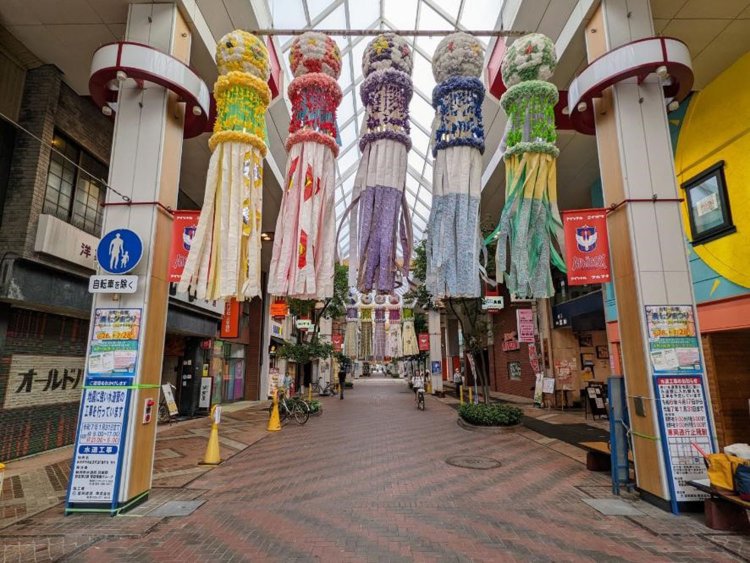 迷路のように張り巡らされたアーケード街。
