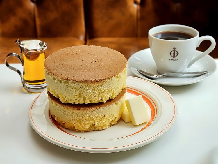 ホットケーキ単品1100円、ドリンクセット1660円。