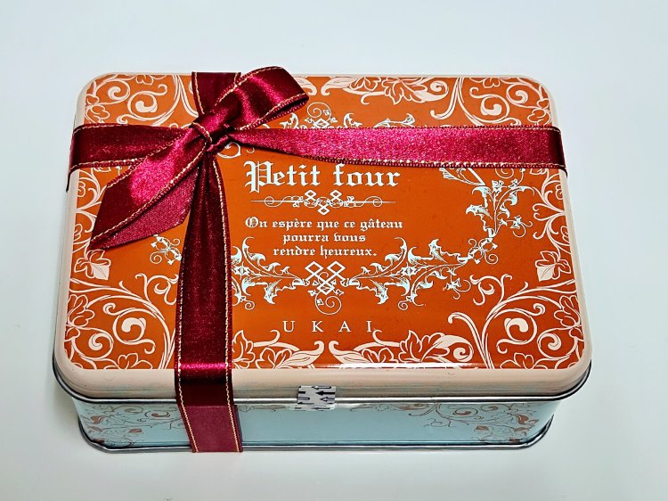 フールセック・小缶2980円。