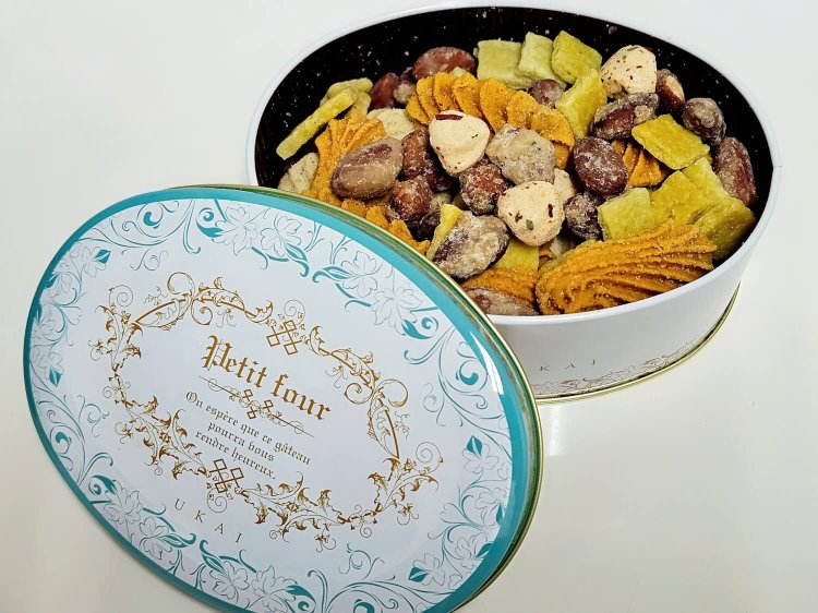 フールセック・サレ缶2900円。