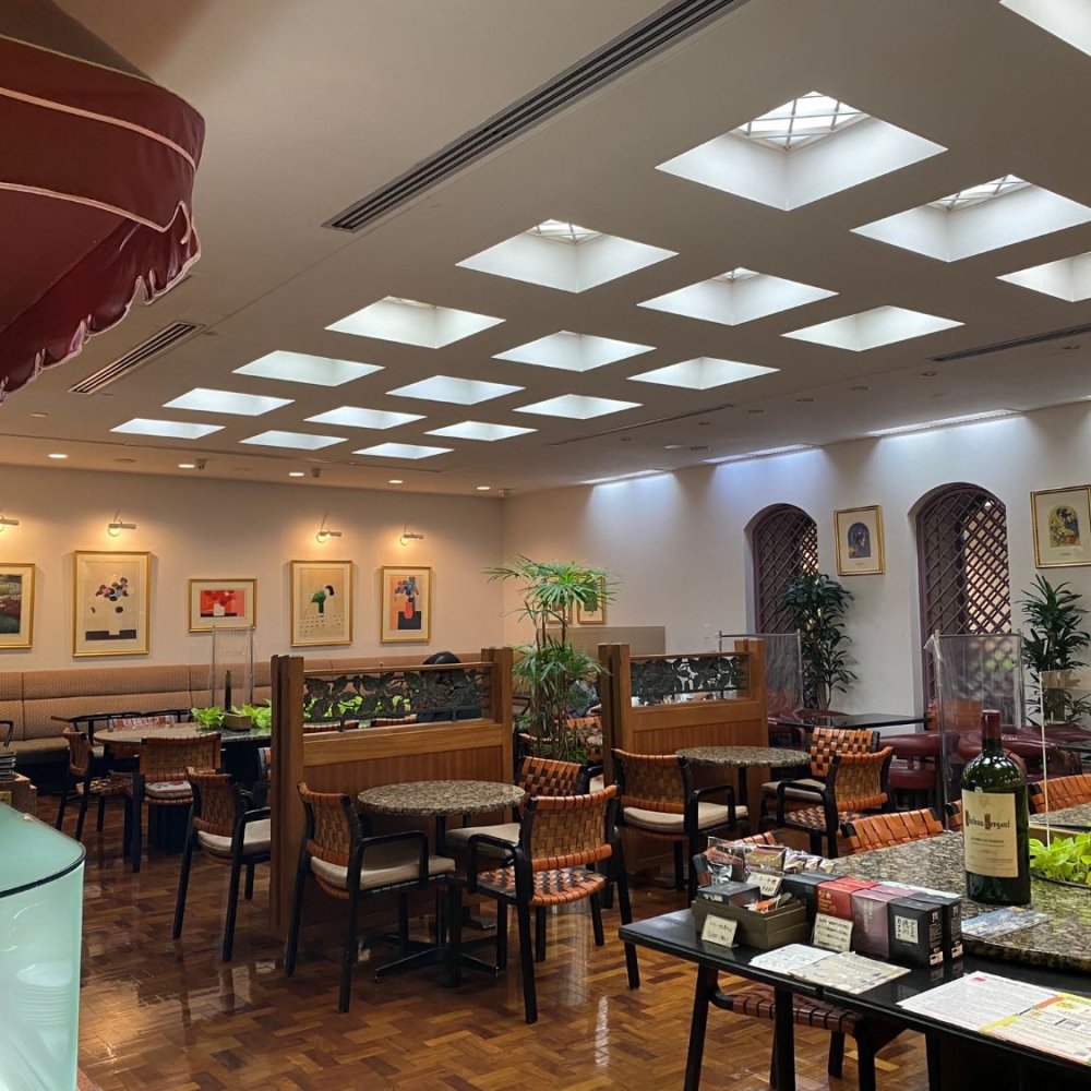 松戸駅前のオーセンティックな老舗『カフェ・ド・カオリ』で優雅な午後のお茶をどうぞ