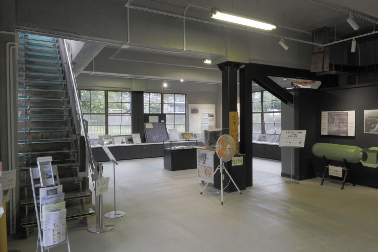 水曜日と日曜日は内部が公開され、充実した展示資料を読むことができ、ボランティアの方がツアーのように説明してくれる。