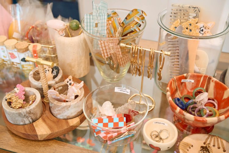 キュートな小物もぎっしり。きっと好きなものに出合えるはず！