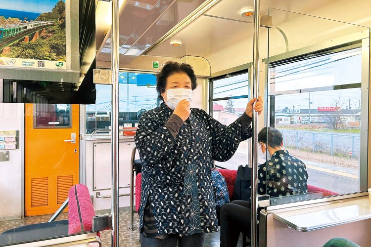 地元文化にじかにふれられるイベントも。「語りべ」は津軽民話を実演。「よぐきたねし～（ようこそ）」。