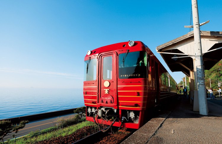 下灘駅では約10分停車する。