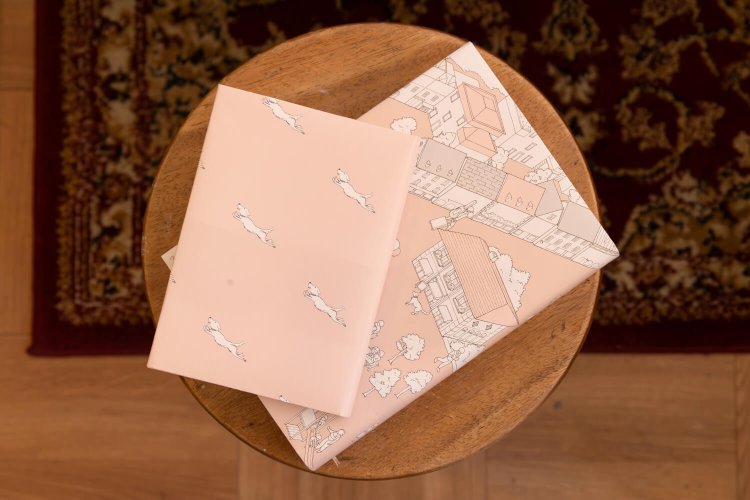 不動前を描いたブックカバー。