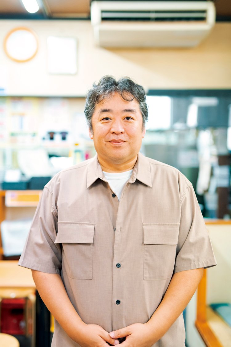 「部位によって違う食感を楽しんで。幸楽の締めはうどんがイチオシ！」と中島信明社長。 