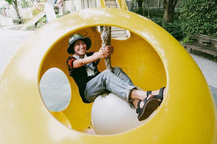 卵みたいな遊具があります！