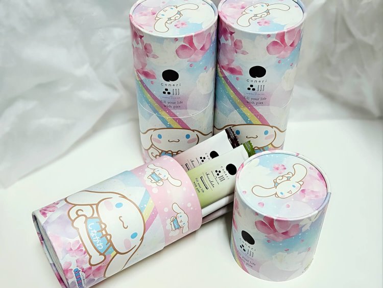 品川限定 こねり3種のアソート(シナモロール) 10本入り1620円。（C）2001, 2020 SANRIO CO., LTD.