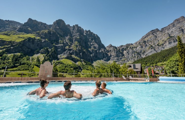 プールが10もある『ロイカーバート・テルメ』。