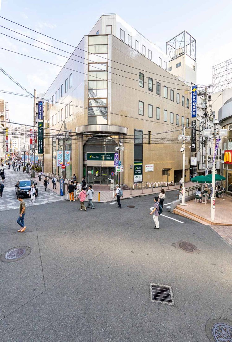 原町田6丁目の周辺には、前方後円墳があったという伝承が残る。