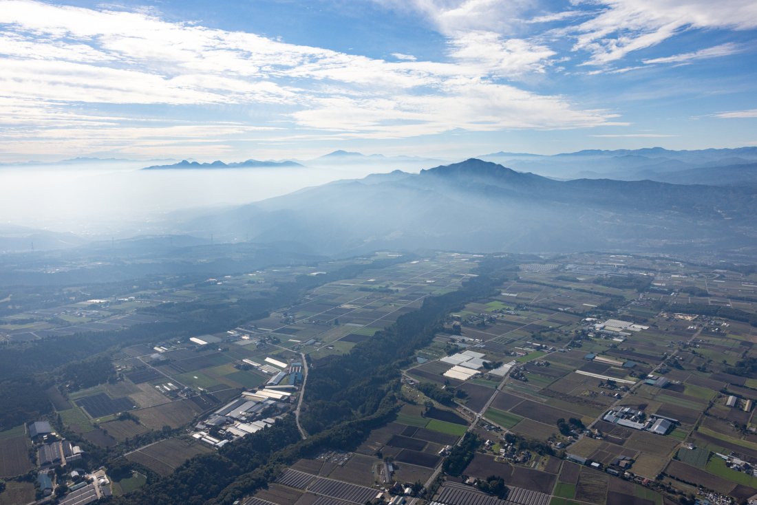 空から見るニッポン。ただいま、群馬県赤城山の上空です！