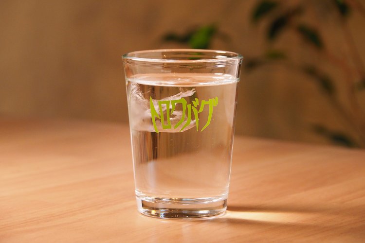 オリジナルグラス880円。