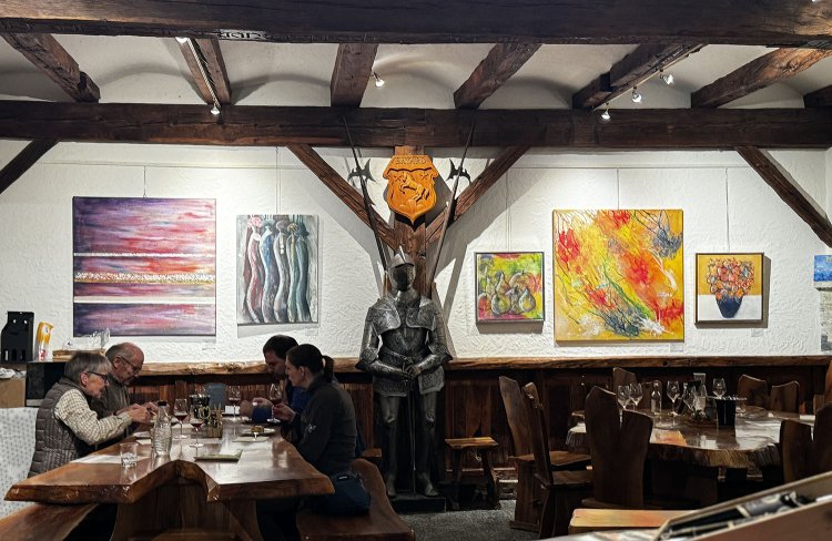 アートあふれるテイスティングルーム。