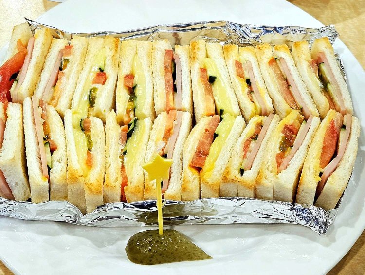 焼きサンドイッチ ミックスサンド1.5 1500円。