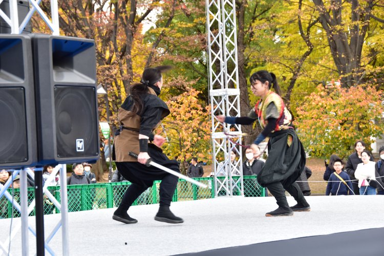 ステージでは忍者ショーも開催。