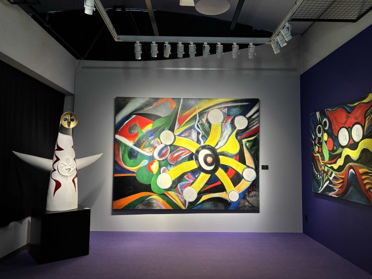 第2展示室の岡本太郎『原始』。