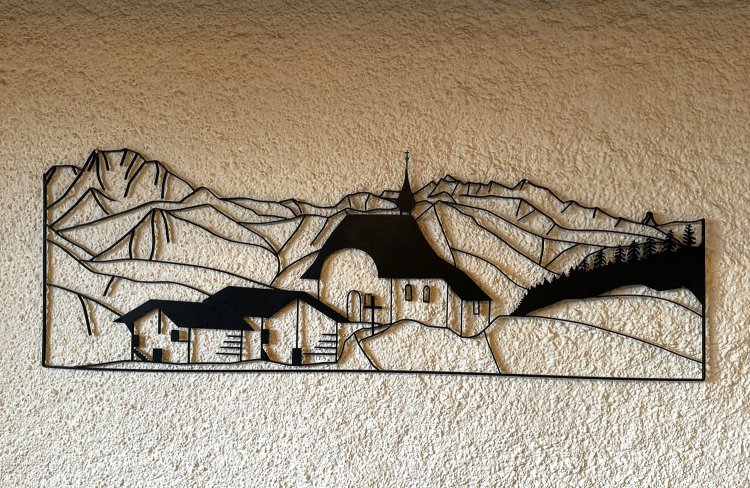 レストランの壁にも礼拝堂！