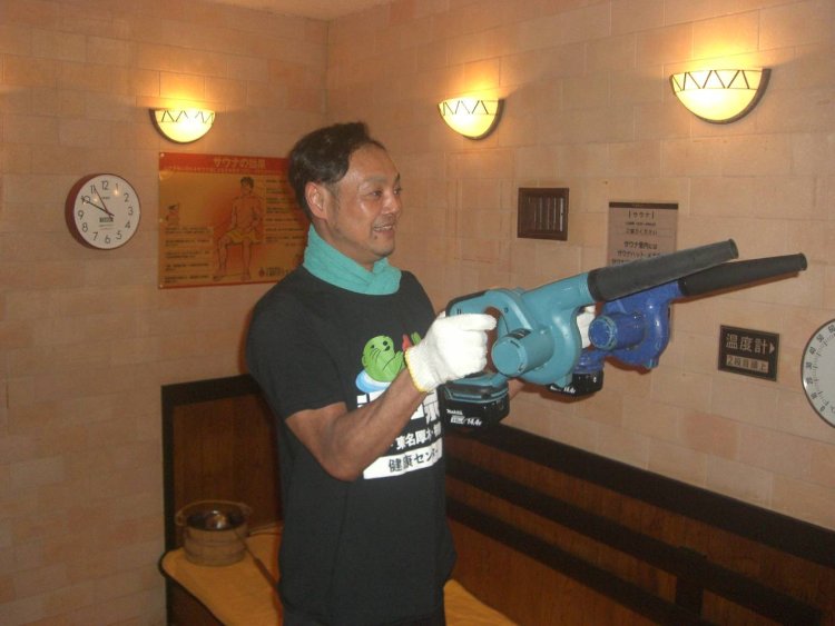 風速80ｍの熱風がくる爆風ロウリュは、毎日21時（火曜は13時にも）のお楽しみ。