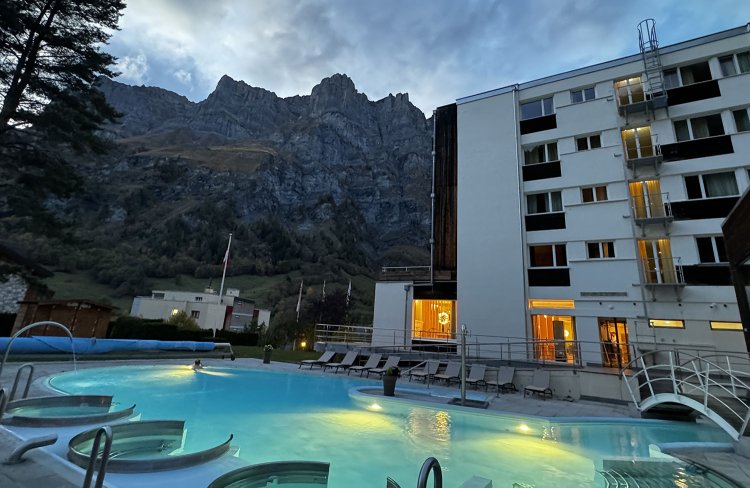 日が落ちてくると、日中とはまた違う風景に。