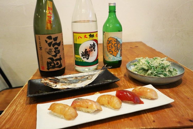 海に囲まれた八丈島では、魚介を使った料理が欠かせない。