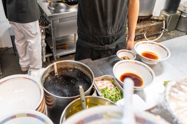 立川のお店でオーナーだけが作る秘伝のタレ。