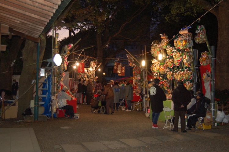 新年の準備に、福を呼び込む熊手をぜひ手に入れよう！