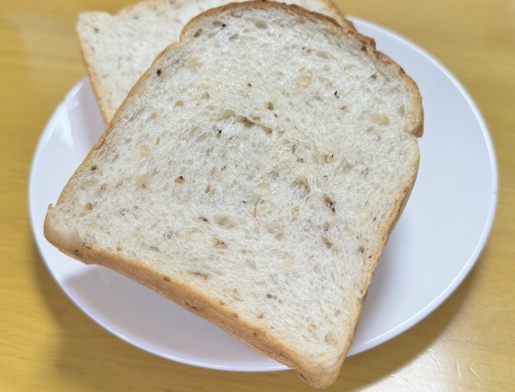しみじみとおいしい玄米食パン。