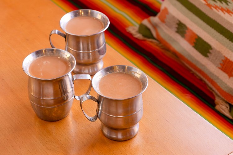 インド式チャイ440円は、ランチ注文時220円。