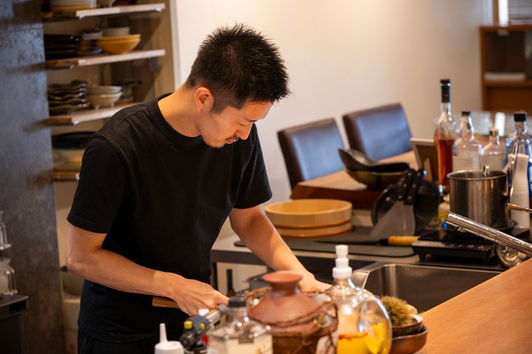 店主の難波さん。