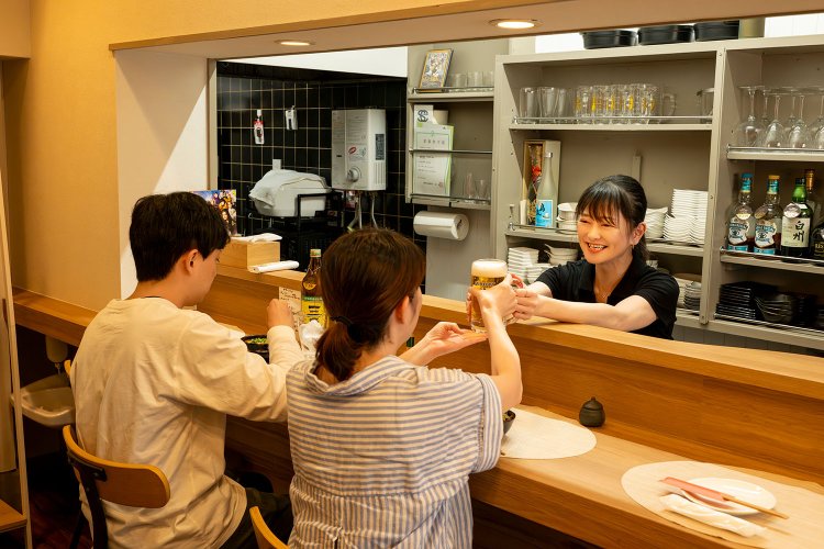 ナチュラルな空間で女性1人でも入りやすい雰囲気。