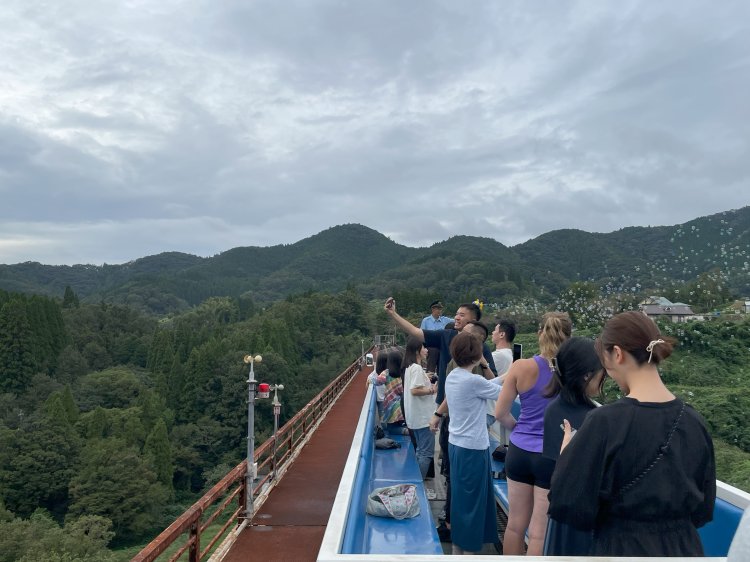 シャボン玉をバックにパシャリ！