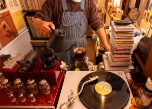 【散歩の達人】穏やかな時間に心ほぐされるカフェ