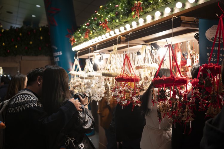 スパイスを使ったリースなど、自宅用にしたいグッズもそろう。