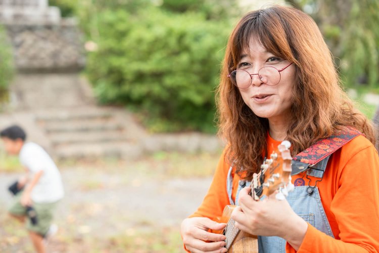 「母校の子と校歌を歌えてうれしい♡」。