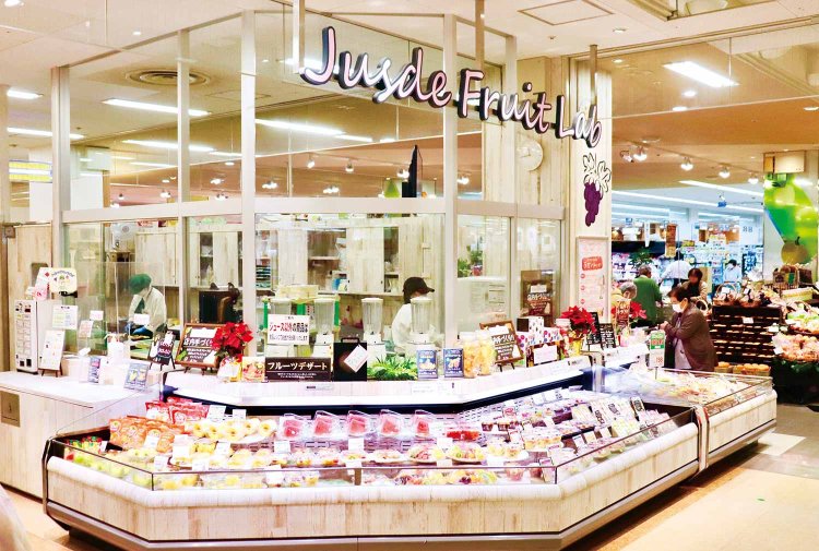 五感で癒やされる、店内の青果を使ったフルーツスイーツがそろう「ジュディフルラボ」。
