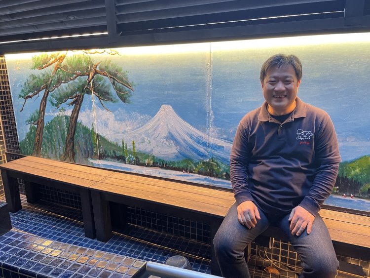 4代目店主の笠原洋人さん。